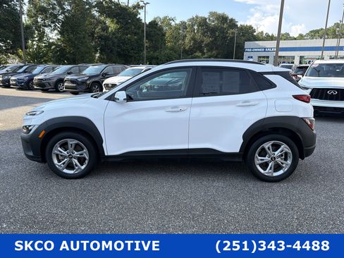 Used 2023 Hyundai Kona SEL w/ Cargo Package AWD/4WD image 2