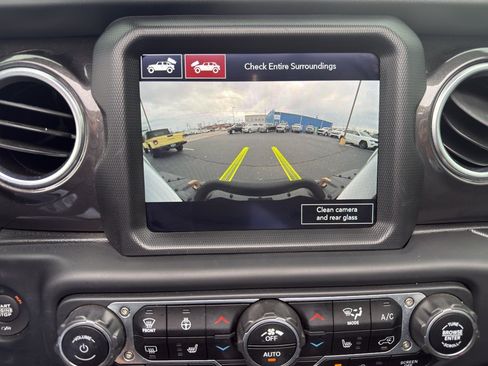 Used 2021 Jeep Wrangler Unlimited Rubicon image 42