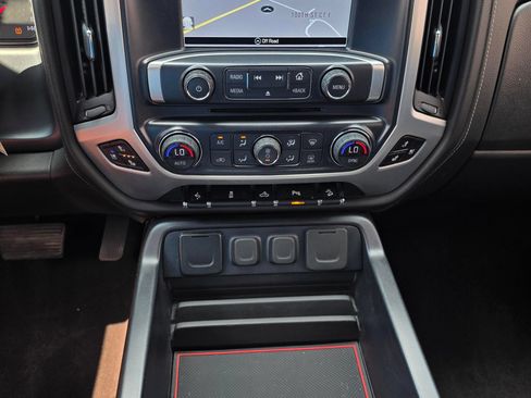 Used 2018 GMC Sierra 1500 SLT w/ SLT Premium Package AWD/4WD image 18