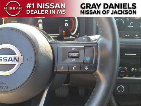 Used 2021 Nissan Rogue Platinum FWD image 15