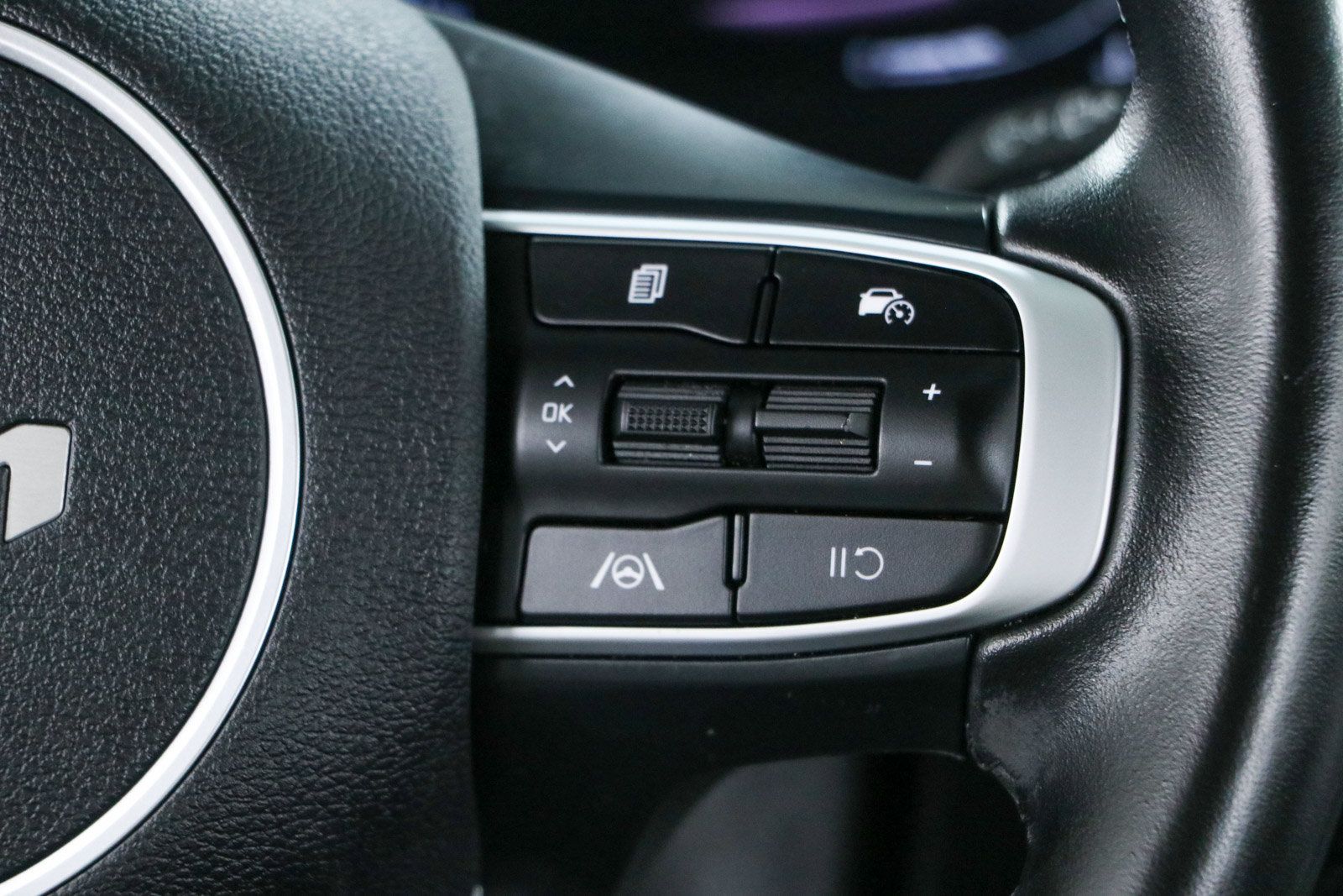 Used 2023 Kia Sportage EX FWD image 14