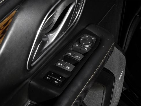 Used 2024 Chevrolet Suburban Premier image 41