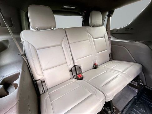 Used 2021 Chevrolet Tahoe Z71 w/ Z71 Off-Road Package AWD/4WD image 27