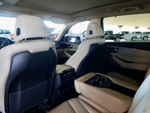 Used 2023 Acura MDX FWD w/ Technology Package image 8