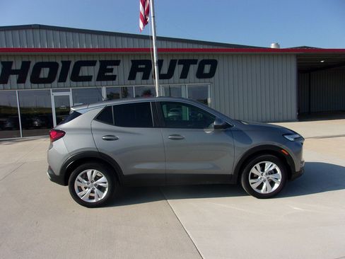 Used 2024 Buick Encore GX Preferred FWD image 3