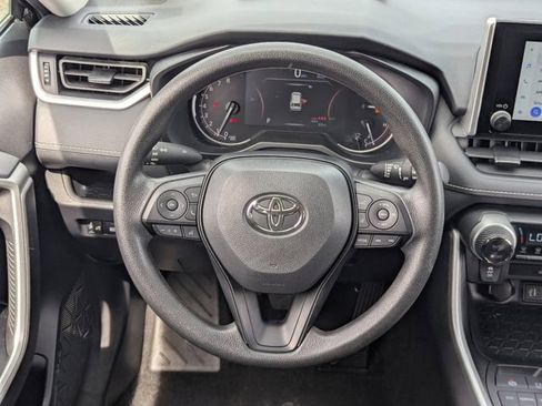 Used 2025 Toyota RAV4 XLE image 18