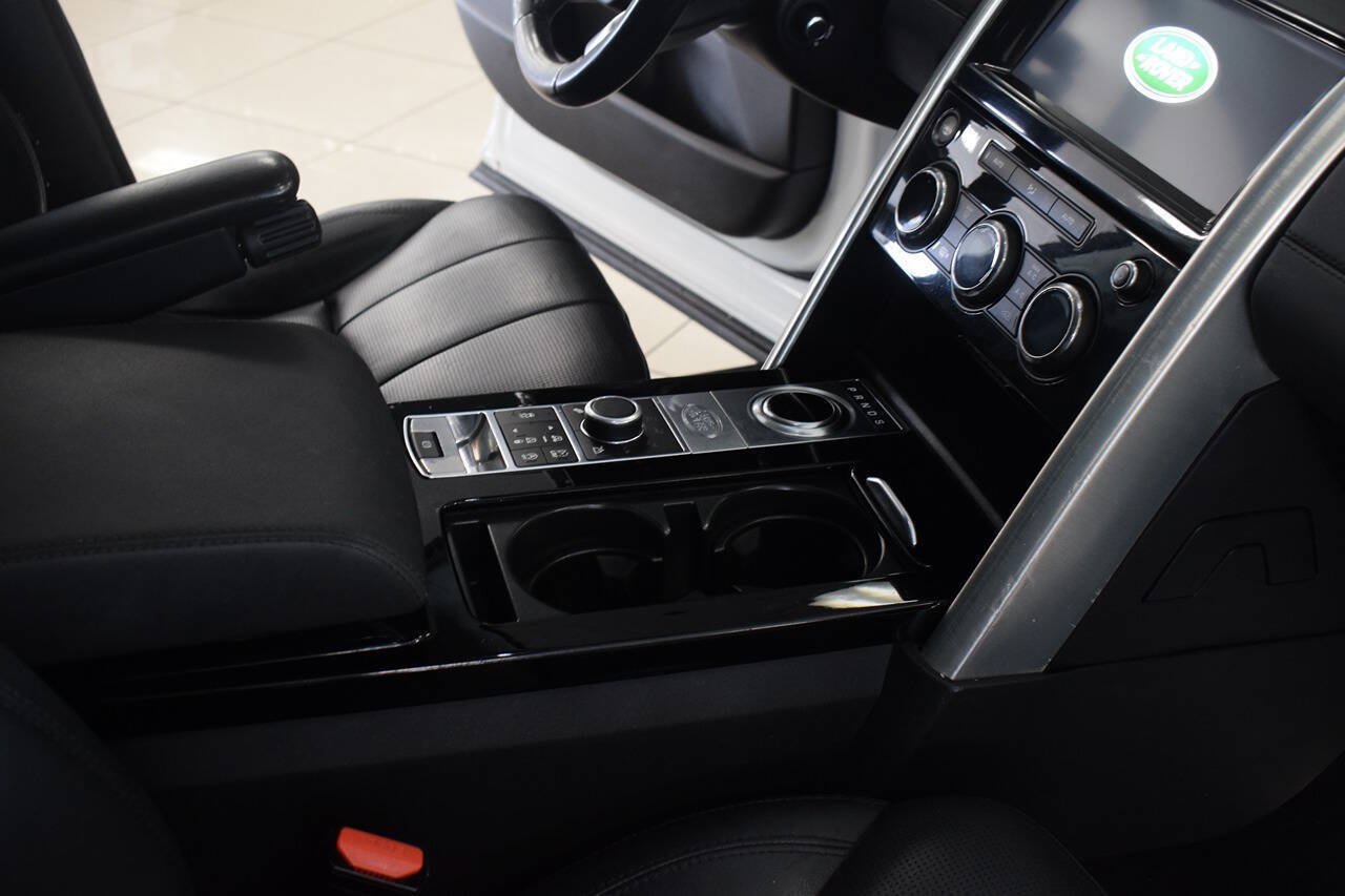 Used 2017 Land Rover Discovery HSE AWD/4WD image 27