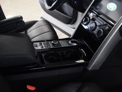 Used 2017 Land Rover Discovery HSE AWD/4WD image 27