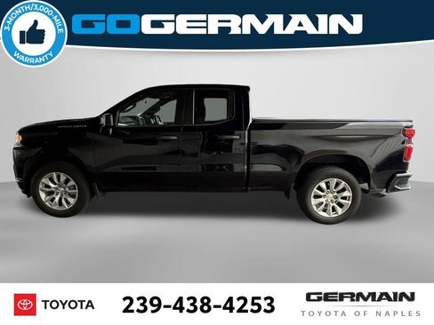 Used 2021 Chevrolet Silverado 1500 Custom image 3