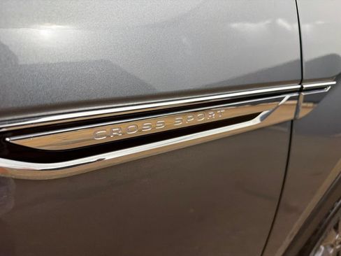 Used 2024 Volkswagen Atlas Cross Sport SEL R-Line AWD/4WD image 33