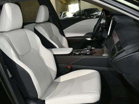 Used 2025 Lexus RX 350 Premium Plus w/ Accessory Package image 8