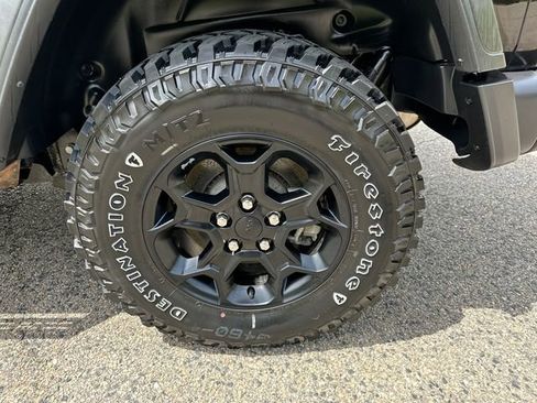 Used 2023 Jeep Wrangler Unlimited w/ Cold Weather Group AWD/4WD image 14