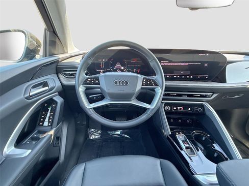 Certified 2025 Audi Q5 Premium w/ Convenience Package image 11