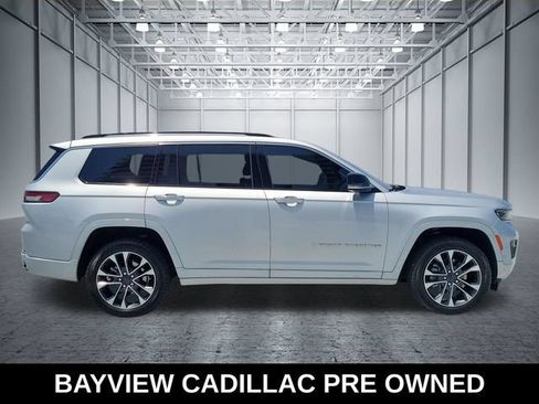 Used 2021 Jeep Grand Cherokee L Overland w/ Luxury Tech Group IV AWD/4WD image 6
