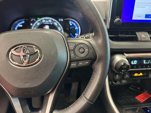 Certified 2025 Toyota RAV4 XLE w/ Convenience Package AWD/4WD image 19
