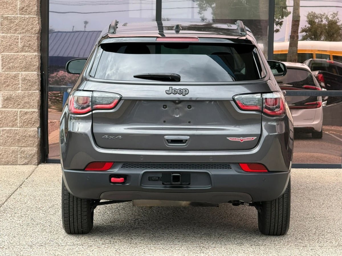 Used 2019 Jeep Compass Trailhawk w/ Leather Interior Group AWD/4WD image 9