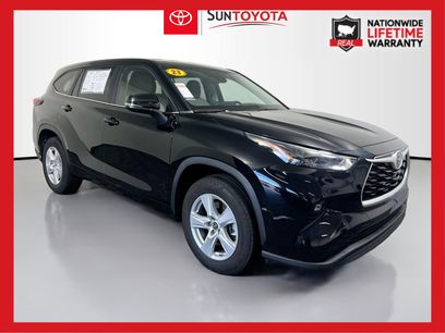 Used 2023 Toyota Highlander LE