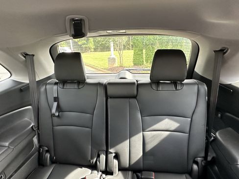 Used 2022 Honda Pilot EX-L image 11
