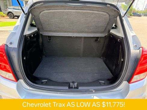 Used 2017 Chevrolet Trax LS FWD image 17