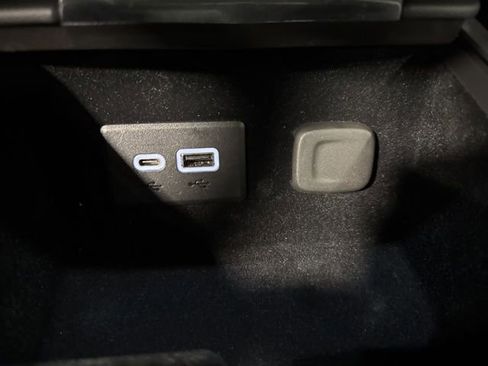 Used 2023 Cadillac XT4 Sport image 27