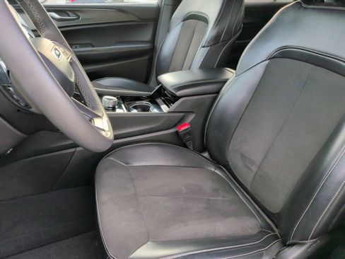 Used 2023 Jeep Grand Cherokee L Laredo image 24