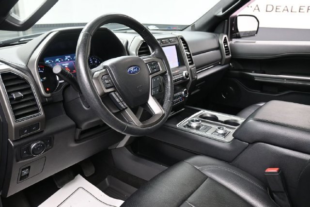 Used 2020 Ford Expedition XLT w/ Equipment Group 202A AWD/4WD image 14