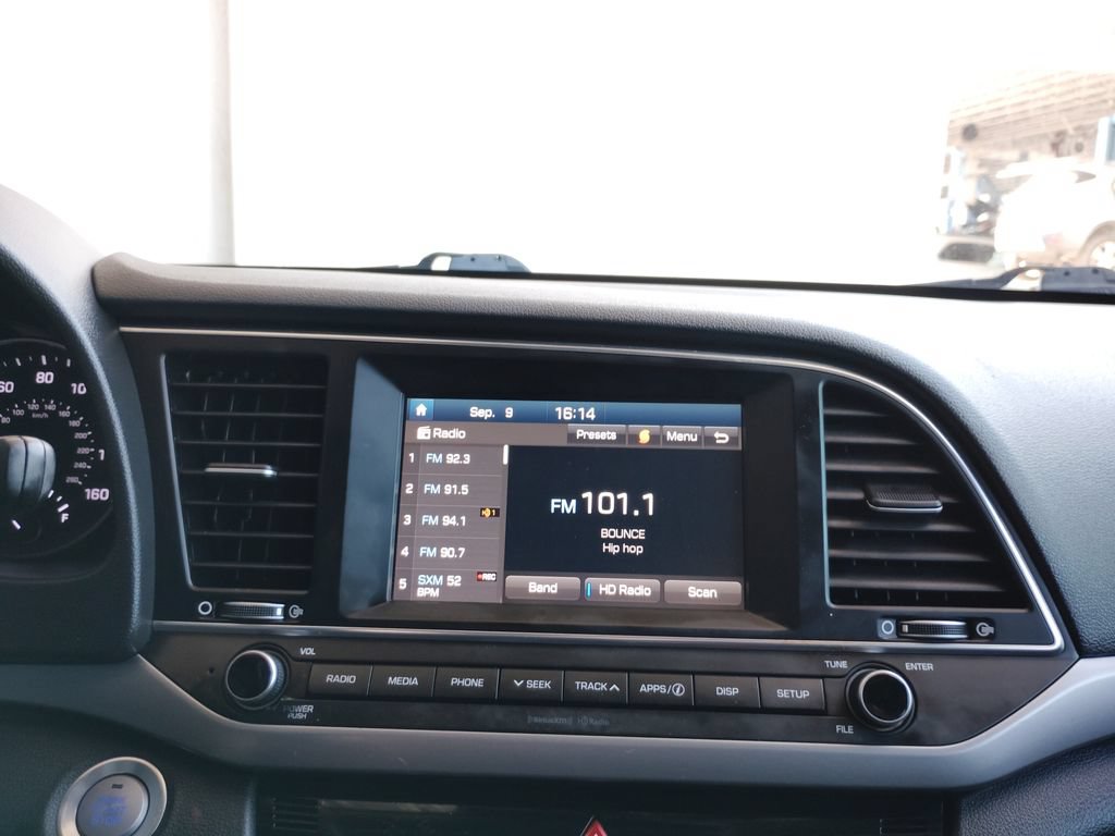 Used 2018 Hyundai Elantra Value Edition FWD image 33