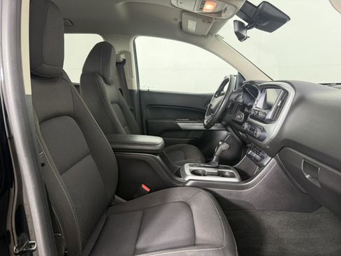 Used 2018 Chevrolet Colorado LT w/ LT Convenience Package image 10