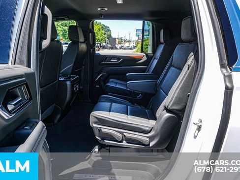 Used 2025 GMC Yukon XL Denali AWD/4WD image 21