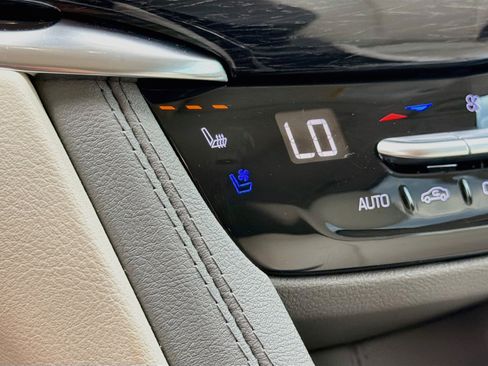 Certified 2024 Cadillac XT6 Premium Luxury w/ Technology Package FWD image 21