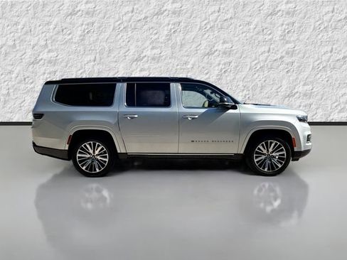 Used 2024 Jeep Grand Wagoneer L Series III image 2