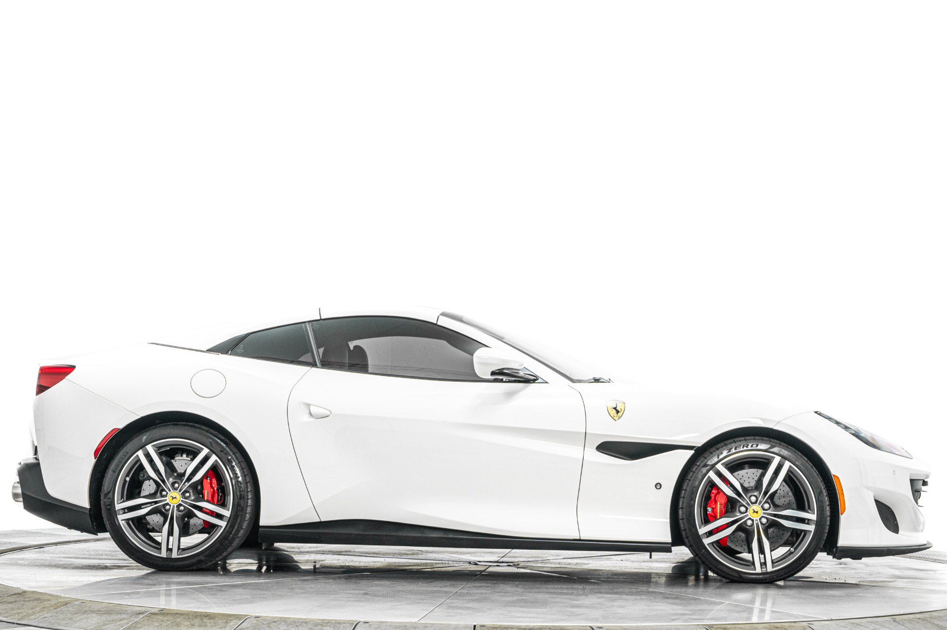 Used 2019 Ferrari Portofino RWD image 18