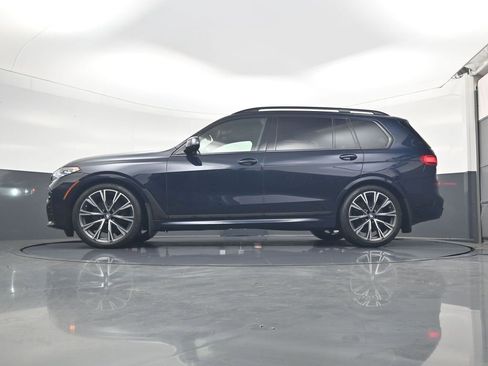 Used 2021 BMW X7 M50i w/ Executive Package image 23