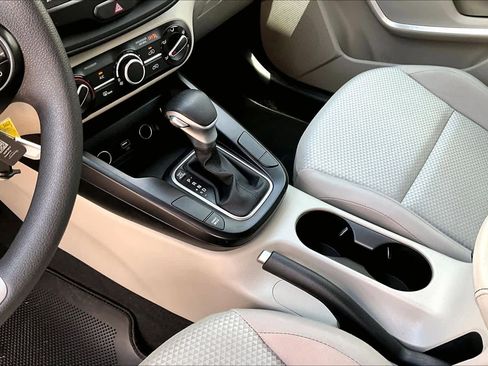 Used 2025 Kia Soul LX FWD image 17