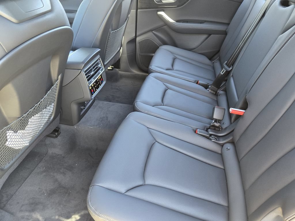 Used 2026 Audi Q7 3.0T Premium Plus AWD/4WD image 36