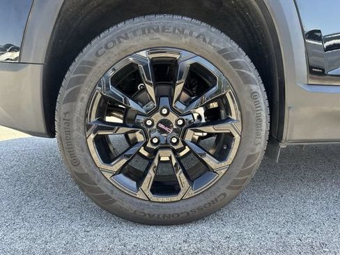 Used 2025 GMC Terrain Elevation w/ Elevation Premium Package FWD image 34