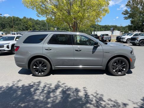 Used 2024 Dodge Durango R/T AWD/4WD image 9