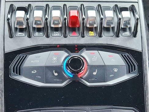 Used 2019 Lamborghini Huracan Performante image 36