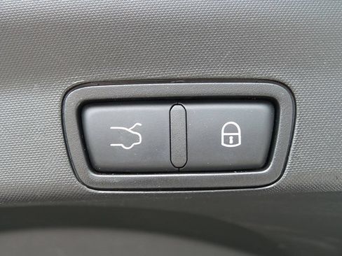 Used 2019 Alfa Romeo Stelvio RWD image 41