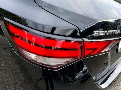 Used 2024 Nissan Sentra SV FWD image 29