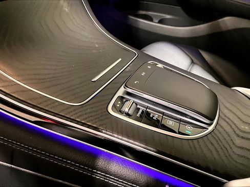 Used 2021 Mercedes-Benz GLC 300 image 16