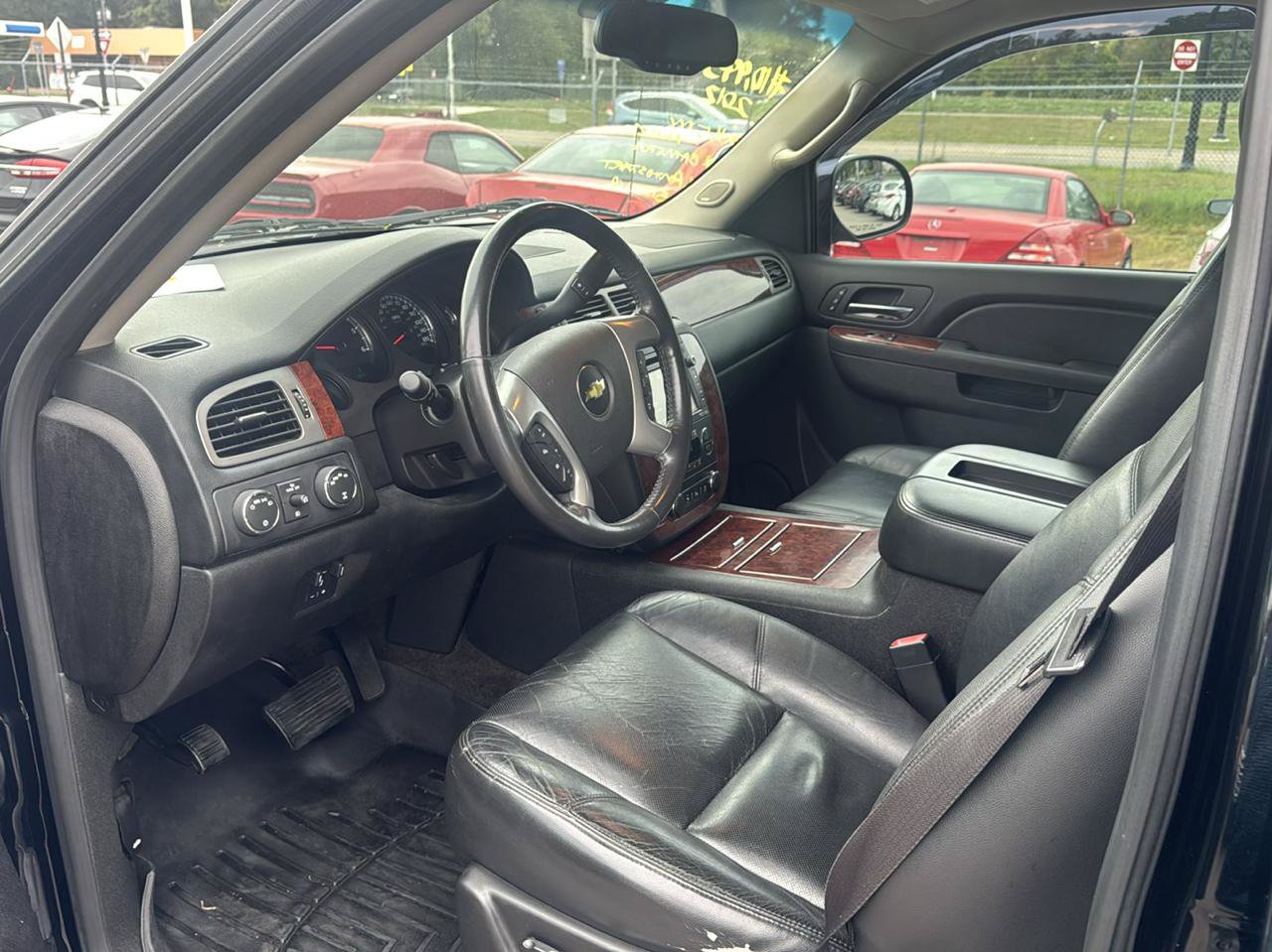 Used 2012 Chevrolet Avalanche LTZ AWD/4WD image 9