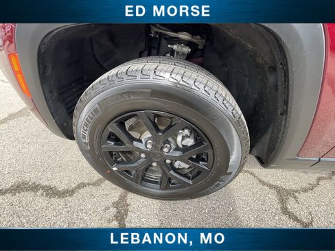 Used 2025 Jeep Grand Cherokee Altitude AWD/4WD image 30