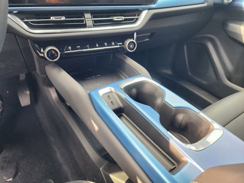 New 2026 Chevrolet Equinox EV LT image 33