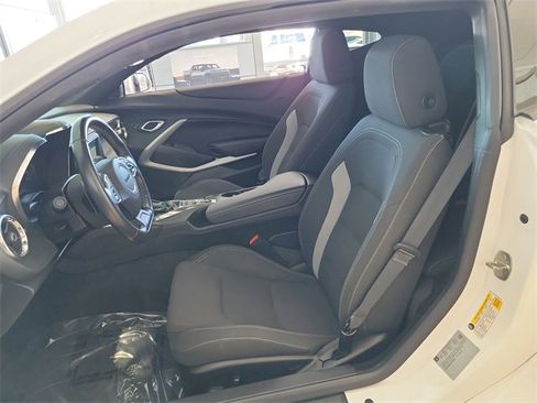 Used 2018 Chevrolet Camaro LT image 7