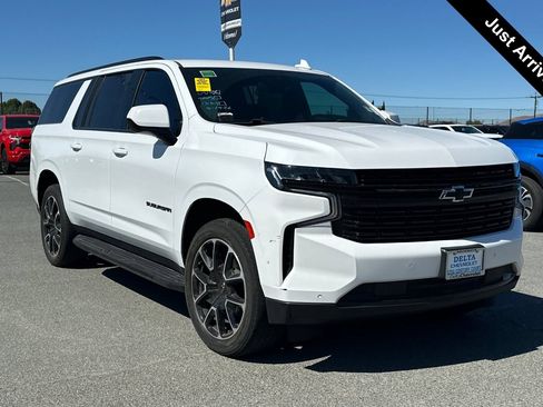 Used 2024 Chevrolet Suburban RST RWD image 1