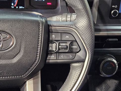 Certified 2025 Toyota 4Runner SR5 image 28