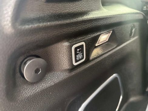 Used 2021 Jeep Grand Cherokee L Limited image 8