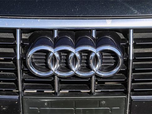 Used 2023 Audi Q3 2.0T Premium image 6