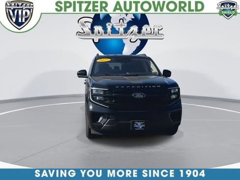 Used 2025 Ford Expedition Max Active AWD/4WD image 6